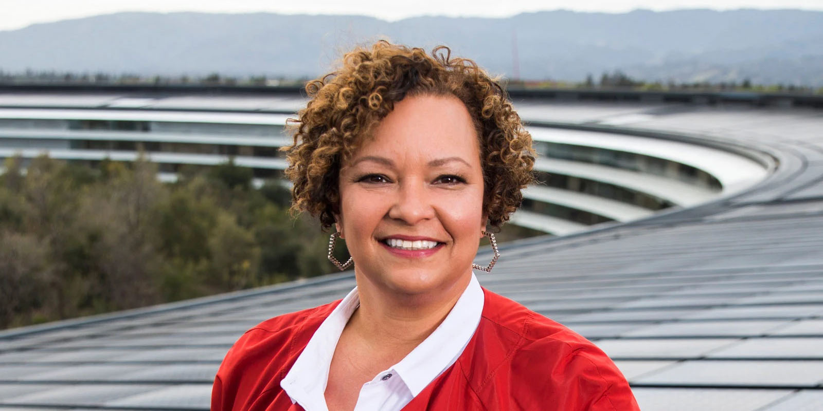Apple environmental lead Lisa Jackson pictured on the roof of Apple Park | Women in tech report shows that Apple's leadership is now a little ahead of the curve